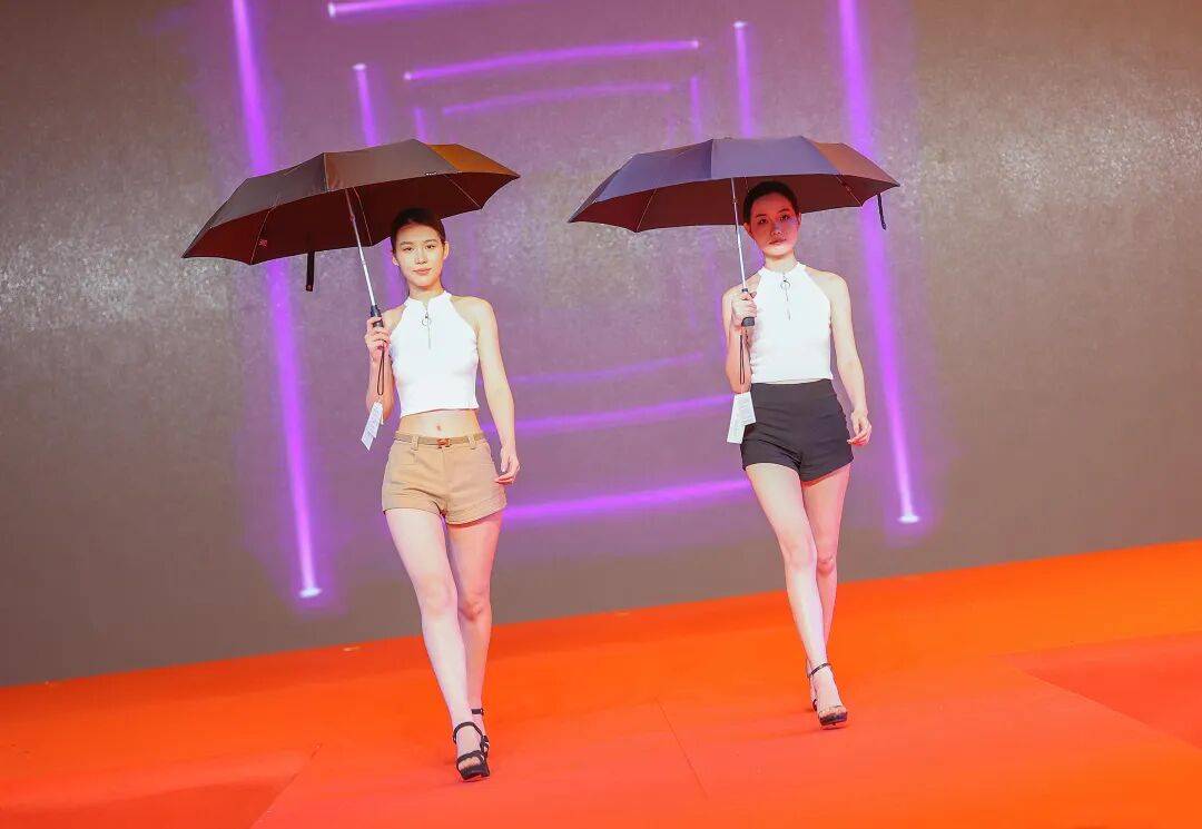 领 晋江伞业全球突围冰球突破技巧生态引