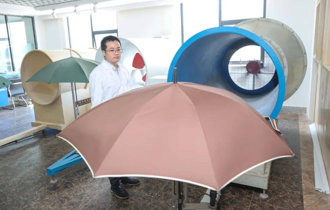 领 晋江伞业全球突围冰球突破技巧生态引(图5) 领 晋江伞业全球突围冰球突破技巧生态引(图5)