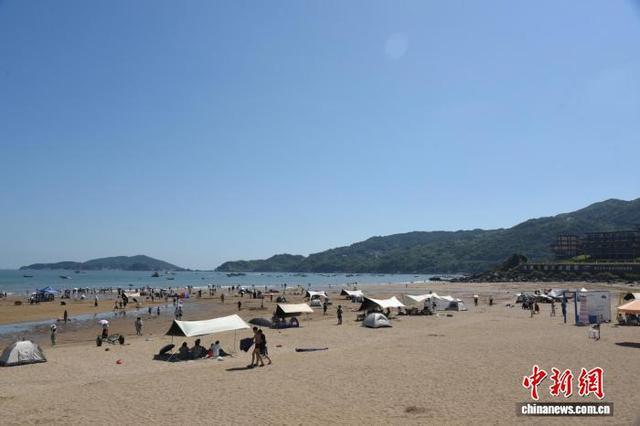 秋日户外“扎寨”受追捧冰球突破豪华版ap